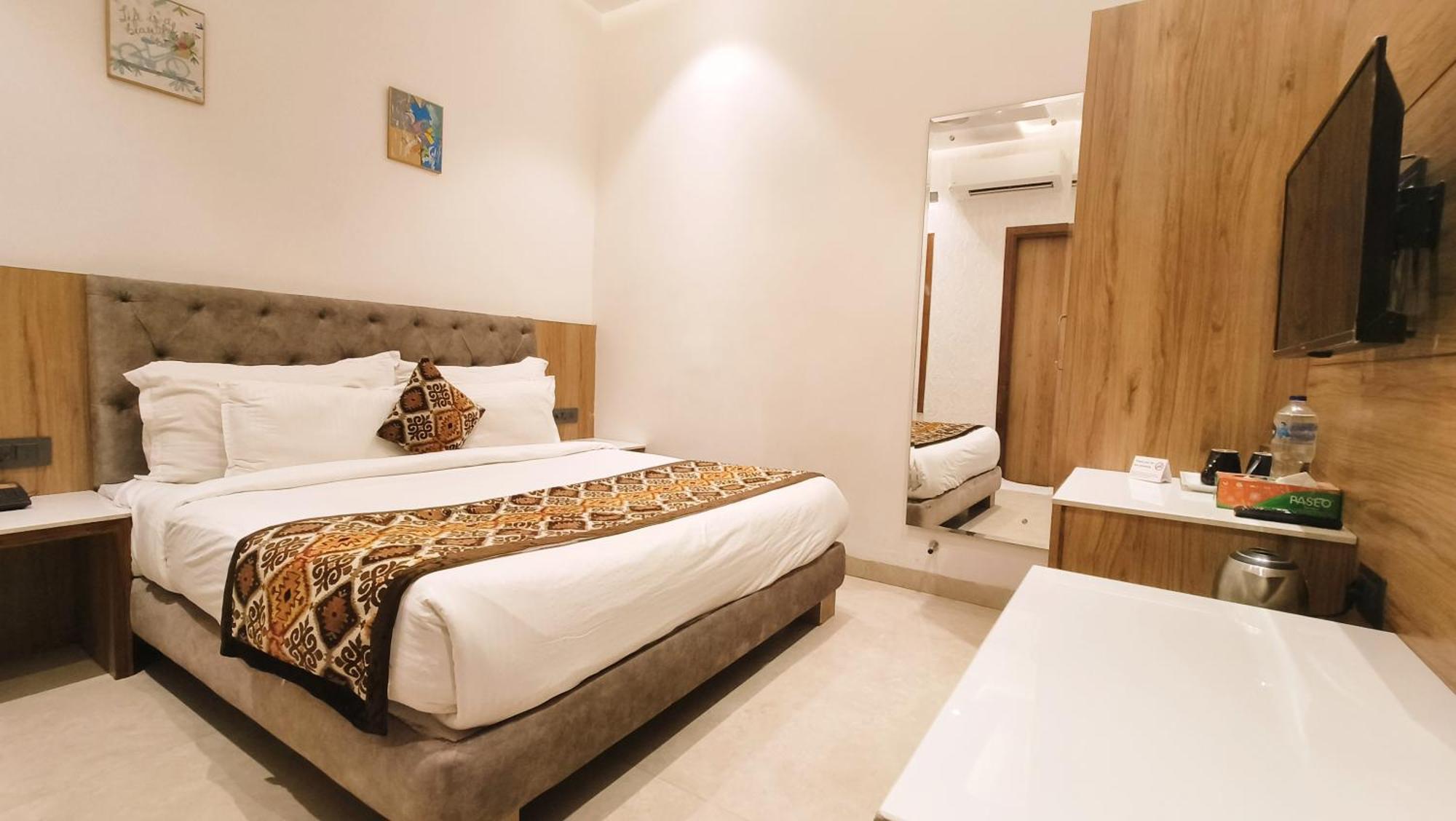 Blessings Hotel Amritsar Exterior foto