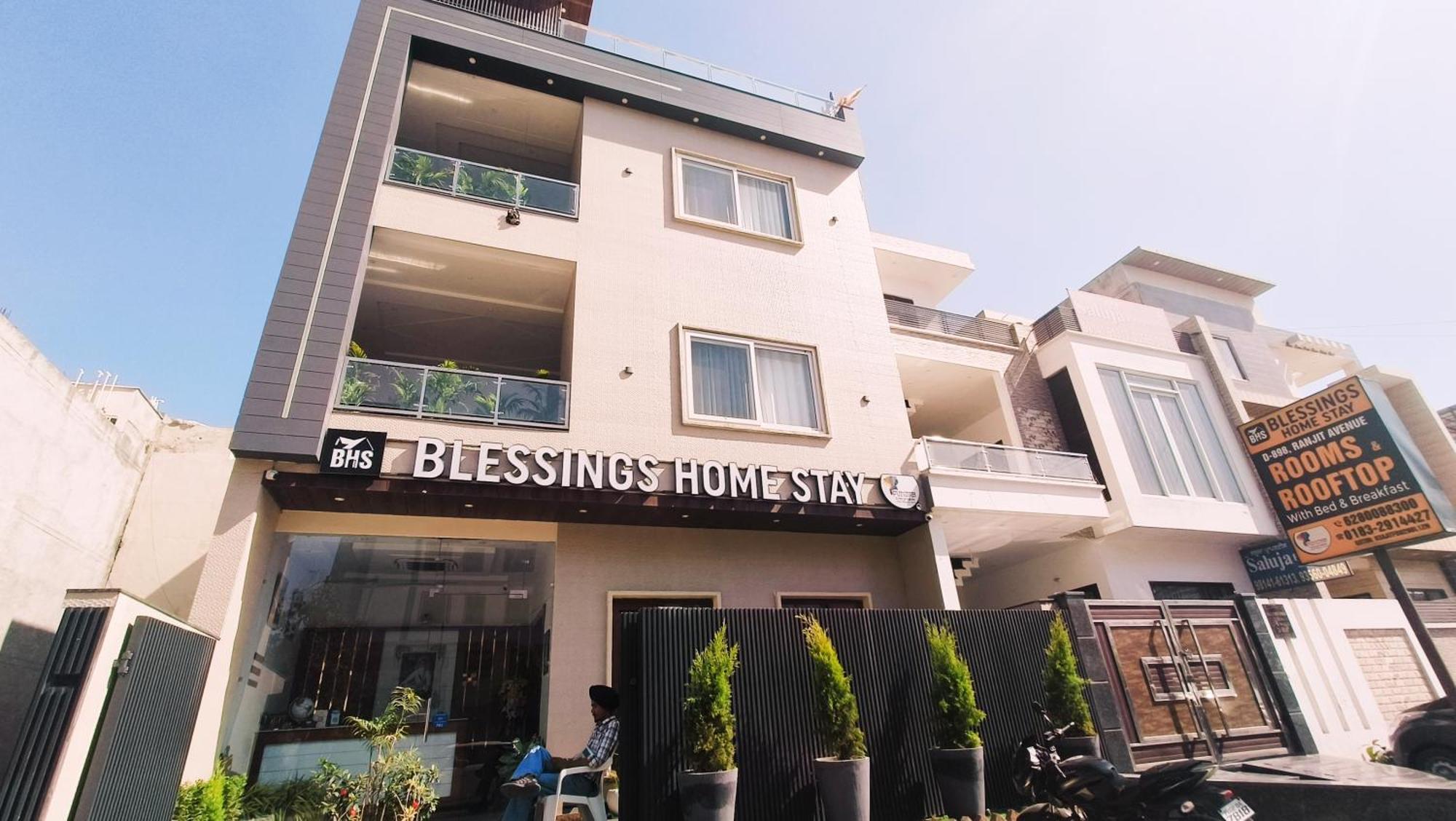 Blessings Hotel Amritsar Exterior foto